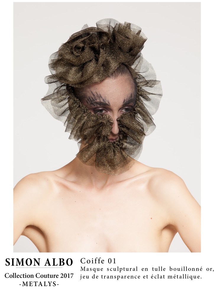 Coiffe couture Simon Albo METALYS, masque sculptural doré, accessoire mode et fashion, création du designer et couturier.